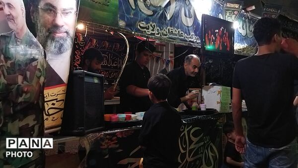 موکب عاشقان ولایت بلوار فضل نیشابور در ششم شب محرم ۱۴۰۵ 