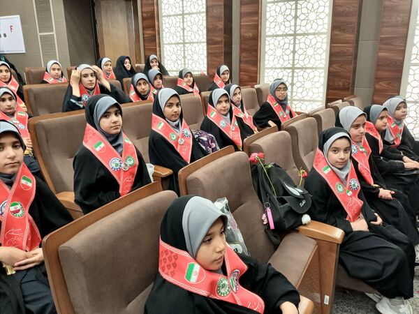 همایش مربیان و دانش‌آموزان تشکیلات پیشتازان در قم