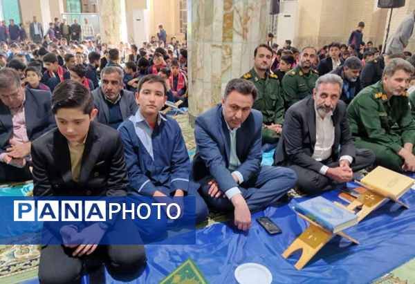  محفل انس با قرآن کریم در شهرستان خاتم 