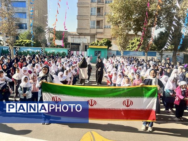 گرامیداشت سالروز شهادت شهید فهمیده در دبستان المهدی ناحیه 2 کرج 