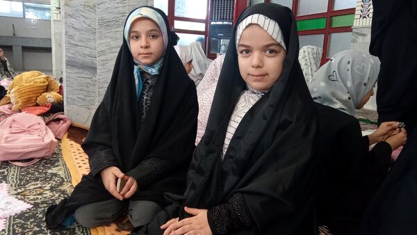 مظهر عزم ملی، نماز جمعه است