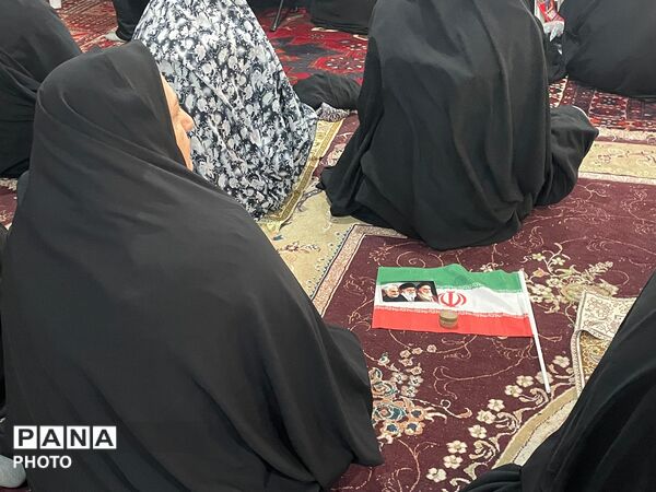 نماز جمعه فارسان؛ تجدید بیعت با ولایت و بصیرت افزایی