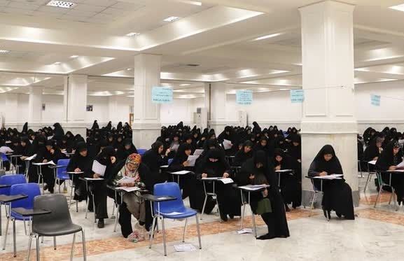 بیش از 3 هزار و 750 داوطلب از سراسر کشور در آزمون جامعه‌الزهرا(س)  شرکت کردند

