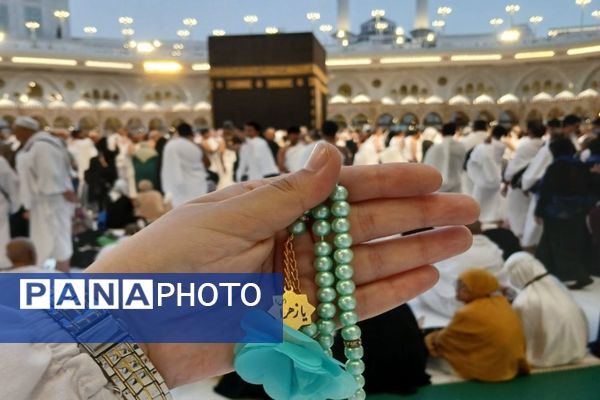 حضور دانش‌آموزان در مکه مکرمه 