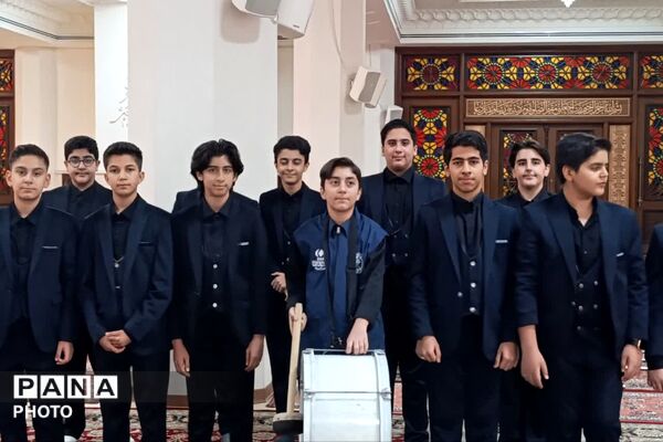 نوجوانان عاشورایی در حرم شاهچراغ(ع) - 1