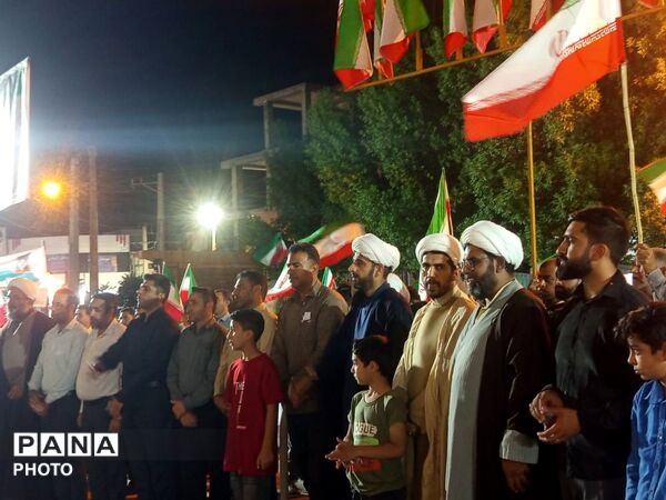 اجلاس سراسری نماز و تجلیل از دانش‌آموزان فعال در حاجی‌آباد