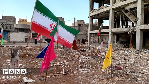  تخریب منازل پردیسان قم در بمباران هوایی دشمنان