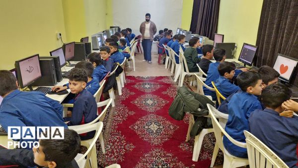 سومین جلسه درس کار و فناوری دبستان امیر آقایی در کانون لقمان کاشمر 