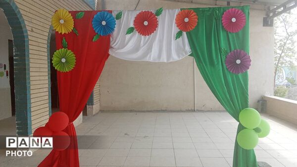 جشن شکوفه‌ها در دبستان پسرانه حضرت علی(ع) میناب