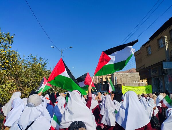  راهپیمایی یوم الله 13 آبان در حاجی‌آباد