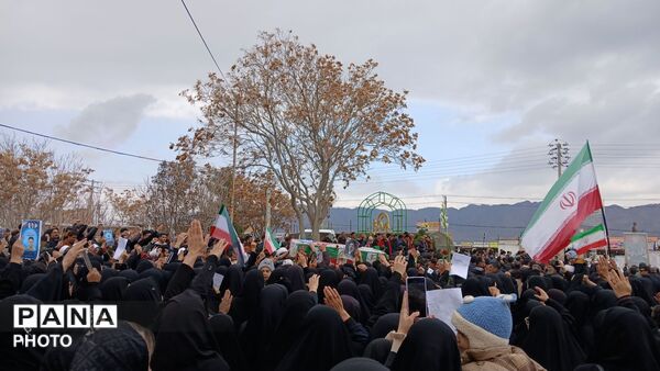 مراسم استقبال از شهید جنگ رمضان در شهرستان باخرز
