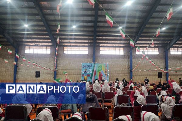  جشن ولادت امام زمان (عج) در مدارس روستای طارند پیشوا 