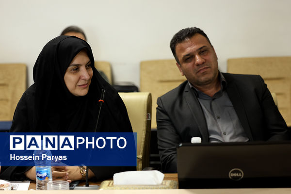 نشست صمیمی معاون تربیت بدنی و سلامت با ورزشکاران و کادر فنی تیم ملی والیبال دانش‌آموزی