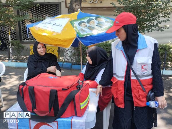 جاماندگان آذربایجان شرقی با چشمانی اشک‌بار به امید روز رجعت با رهبر شهید
