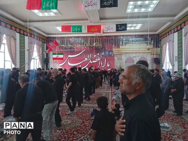 عزاداری واقامه نماز ظهر تاسوعای حسینی در مسجد غریب فدافن