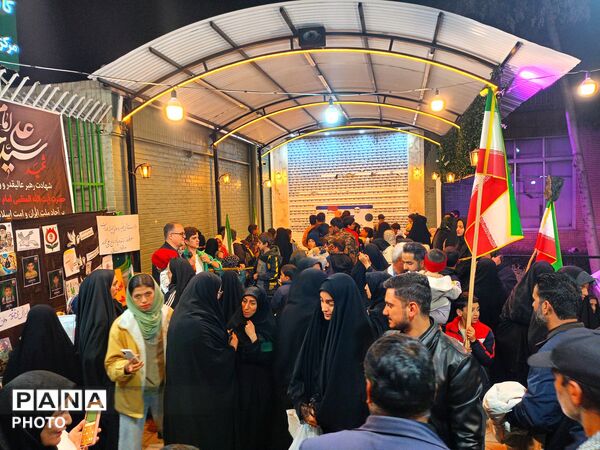 برپایی غرفه کودک در حاشیه اجتماعات شبانه در کاشمر