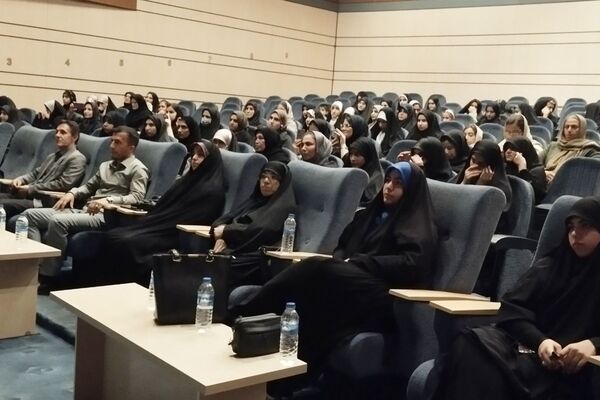 آیین اختتامیه مدرسه انقلاب در خرم آباد