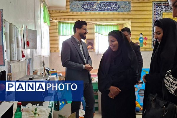 بازدید مسئولان آموزشی مقطع ابتدایی از طرح جابر بن حیان در دبستان ایمان