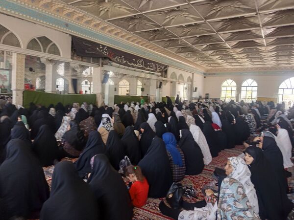 نماز عبادی سیاسی جمعه در کاشمر برگزار شد