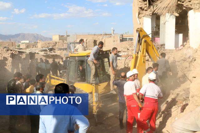 بازدید استاندار خراسان رضوی از مناطق زلزله زده و مصدومان آن در کاشمر 