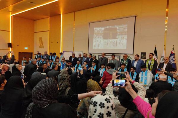 همایش بدرقه‌ دانش‌آموزان منتخب سازمان دانش‌آموزی به عمره‌ مفرده دانش‌آموزی