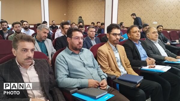 نشست هم‌اندیشی و هم فکری مدیران مدارس کلات