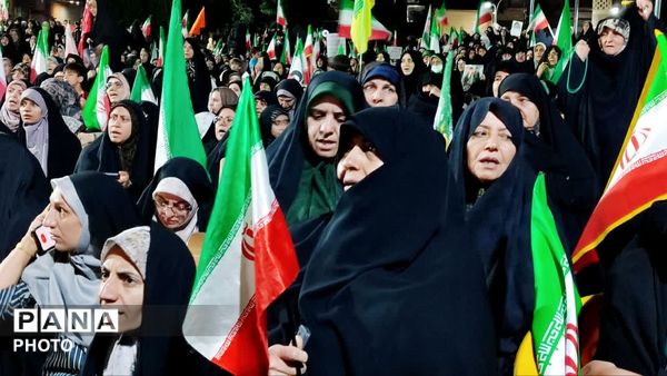  نود و نهمین شب تجمعات مردمی شهرستان نجف‌آباد؛ جلوه‌ای از بصیرت و همبستگی