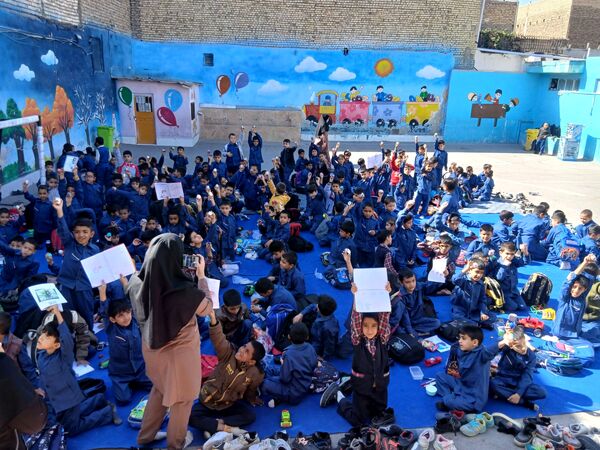 اردوی درون مدرسه‌ای به‌مناسبت روز جهانی کودک 
