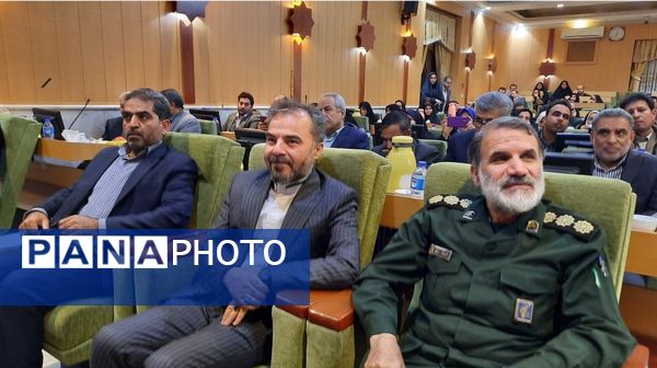 تجلیل از برگزیدگان پژوهشگر خراسانی در مشهد