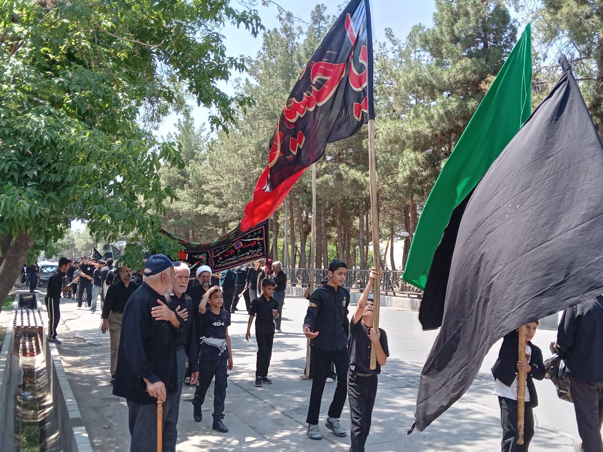 مراسم عزاداری مسجد پنج تن در روز عاشورای حسینی