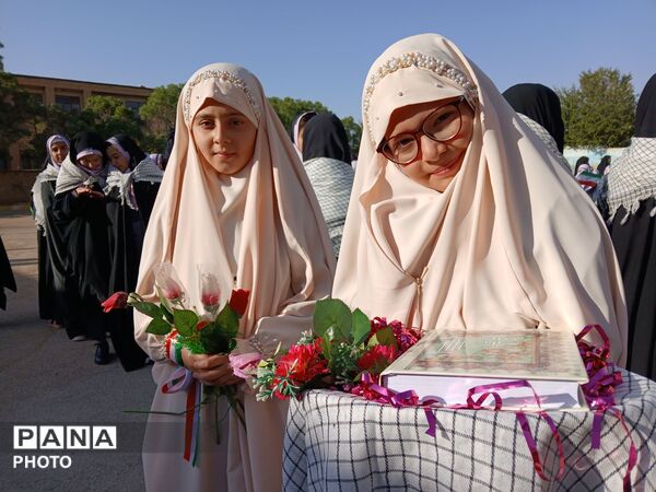 «در میدان حاضر»؛ زنگ مقاومت در شصت مدرسه قهاوند