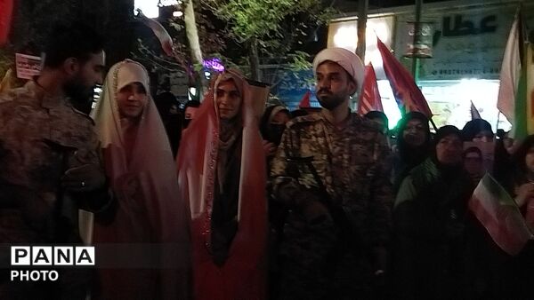 حضور عروس و داماد های جانفدا در رژه اقتدار جانفدایان ایران نیشابور 