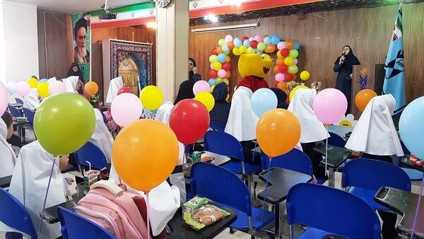 جشن شکوفه‌های دبستان دخترانه سما شیروان 