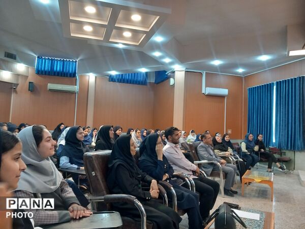 جشن جوانه ها در دبیرستان دوره اول آرمینه مصلی نژاد ناحیه ۶