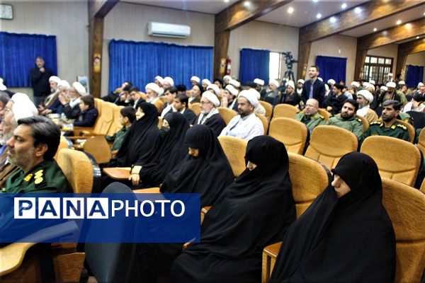 تجلیل از خادمان و فرهنگ‌یاران نماز در قم