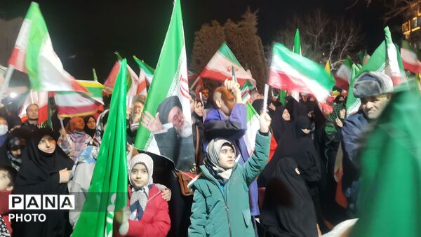 پانزدهمین شب مقاومت مردمی در خیابان‌های مشهد مقدس