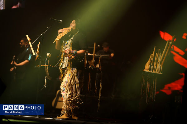 کنسرت لئو روخاس «پسر خورشید»