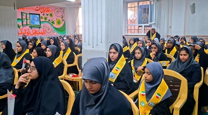 زنگ جوانه‌ها به یاد همکلاسی‌های شهید نواخته شد