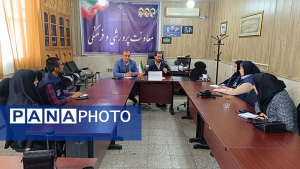 نشست دانش‌آموز خبرنگاران پانا کهگیلیویه و بویراحمد با معاونت پرورشی به‌مناسبت اعتکاف دانش‌آموزی