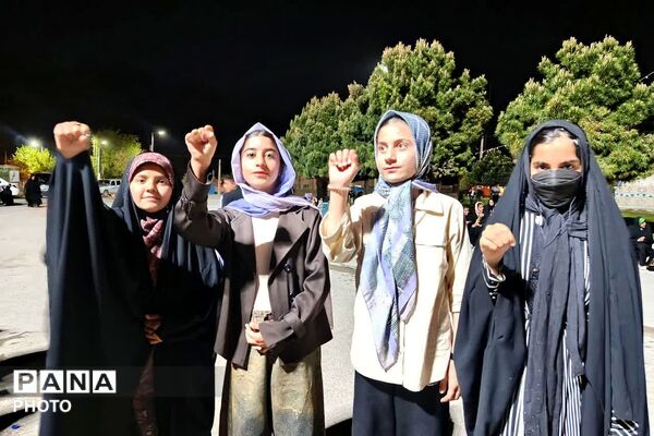 دیشموکی‌ها همچنان پای کار انقلاب