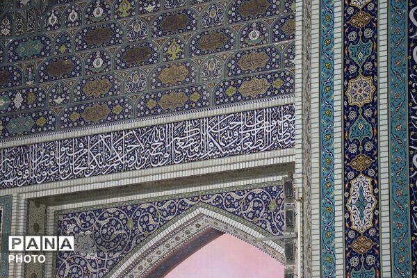 حرم امام رضا(ع) غرق در عطر اشک و بدرقه رهبر شهید