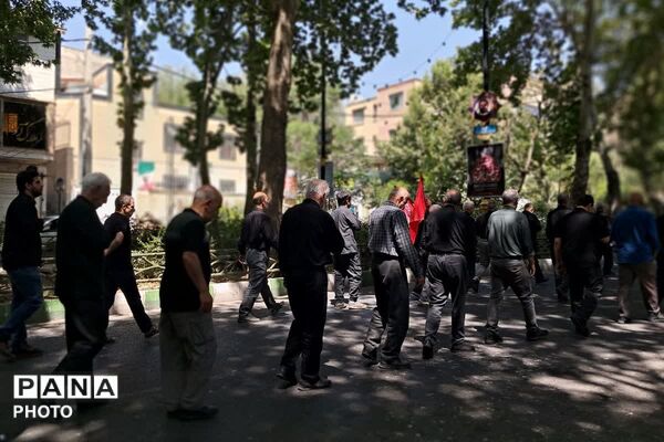اشک و عهد در میدان امام دماوند؛ بیعت دوباره با سیدالشهدا و امام شهید