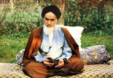 امام خمینی (ره) را با چه جمله و کلمه ای به دیگران معرفی می کنید ؟!