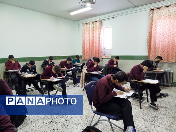 اولین آزمون پایش برای دانش‌آموزان دهم، یازدهم و دوازدهم دبیرستان نمونه آیت‌الله خامنه‌ای
