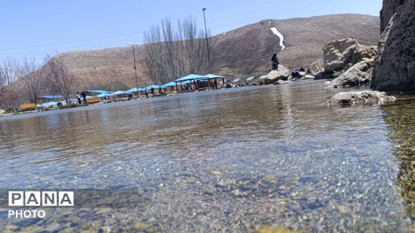 خنکی چشمه دیمه کوهرنگ روح را نوازش می‌دهد