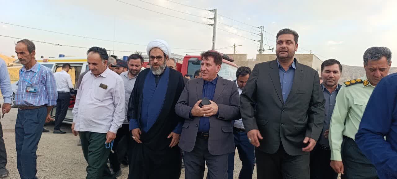 بازدید میدانی فرماندار و امام جمعه کوهدشت از مواکب مسیر درب‌گنبد و پل سیمره در آستانه اربعین حسینی
