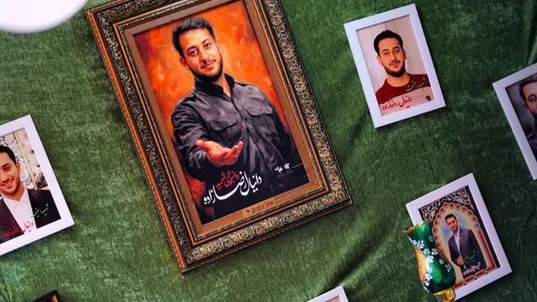 جشن بزرگ ۱۰۰ هزار نفری عاشقان حضرت مهدی(عج) در خیابان انتظار مشهدالرضا(ع)