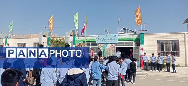 مسابقات درون مدرسه‌ای حل مکعب روبیک در دبیرستان شهید بهشتی کاشمر