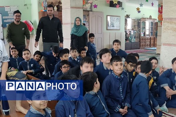 دستاوردهای خلاقانه دانش‌آموزی در دبستان پسرانه پانزده خرداد شهرری