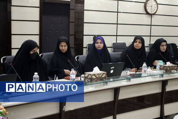 کارگاه آموزشی ویژه بانوان شاغل در اداره‌کل آموزش و پرورش استان بوشهر 